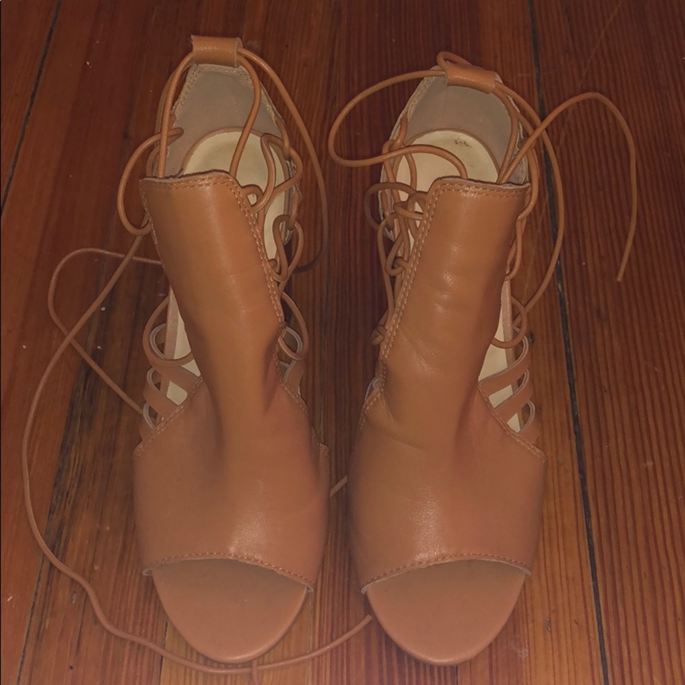 Beige/caramel lace up heels